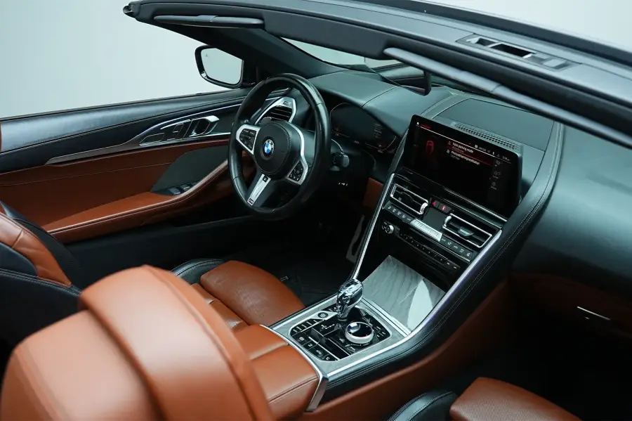 Rent BMW 840i Black in Dubai — photo 6 of 6