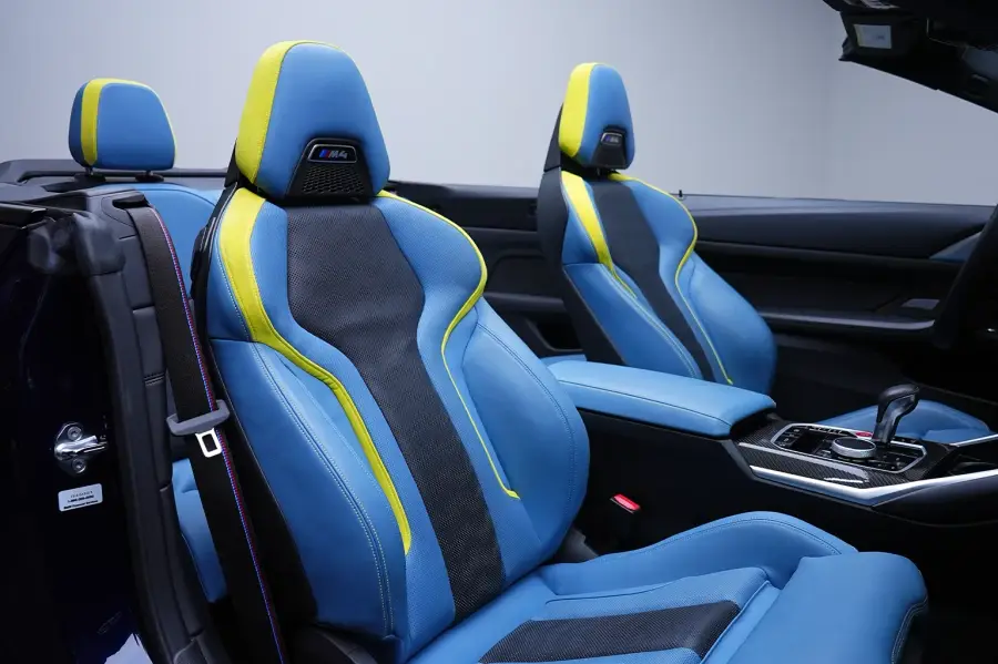 Rent BMW M4 Competition Blue in Dubai — photo 6 of 7