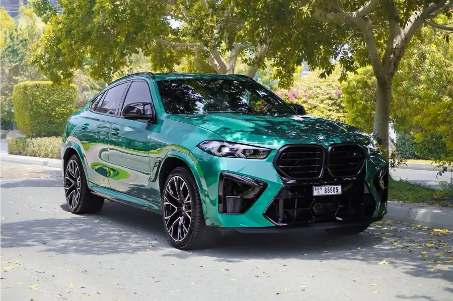 Rent BMW X6 Competition Green in Dubai — photo 4 of 7