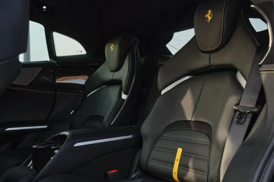 Rent Ferrari Purosangue Novitec Black in Dubai — photo 6 of 8