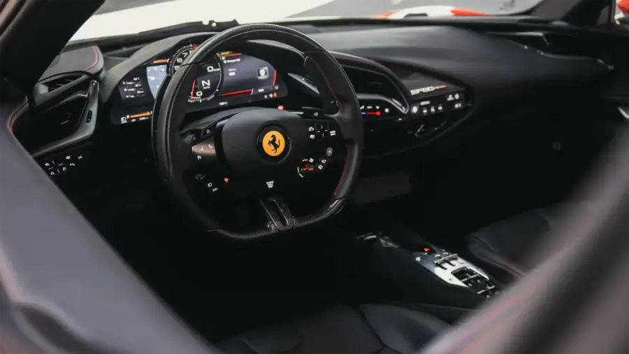 Аренда Ferrari SF90 Красный в Дубае в аренду в Дубай, ОАЭ — Ferrari — фото 7 из 9