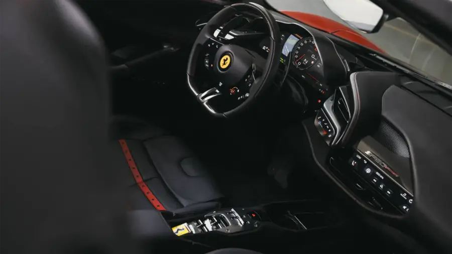 Аренда Ferrari SF90 Красный в Дубае в аренду в Дубай, ОАЭ — Ferrari — фото 9 из 9