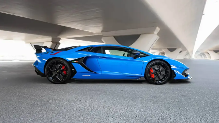 Rent Lamborghini Aventador SVJ Blue in Dubai — photo 4 of 8