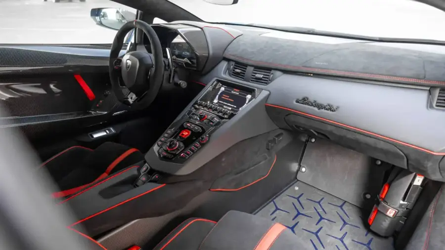 Rent Lamborghini Aventador SVJ Blue in Dubai — photo 7 of 8