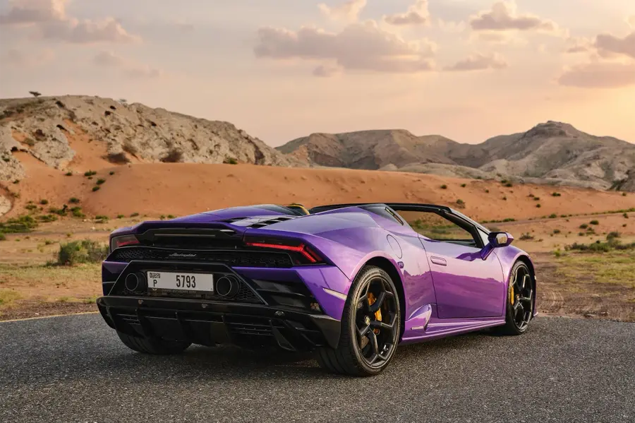 Rent Lamborghini Huracan Purple in Dubai — photo 3 of 5