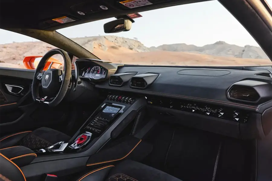 Rent Lamborghini Huracan Orange in Dubai — photo 6 of 6
