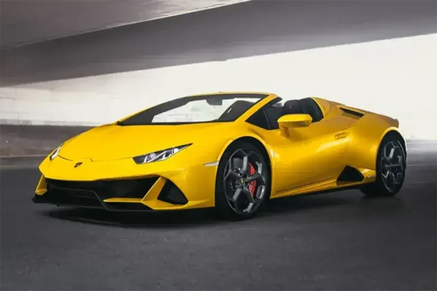 Rent Lamborghini Huracan Evo Spyder Yellow in Dubai — photo 2 of 8