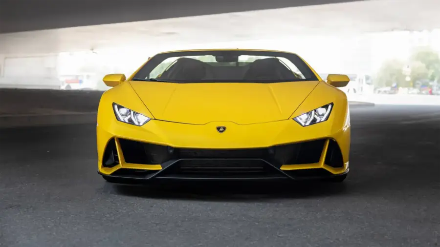 Rent Lamborghini Huracan Evo Spyder Yellow in Dubai — photo 3 of 8