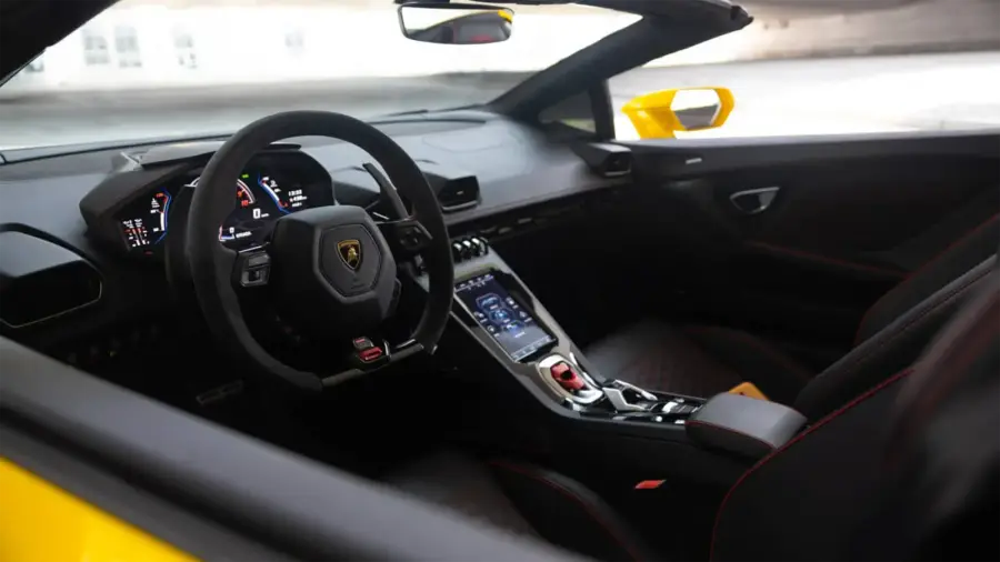 Rent Lamborghini Huracan Evo Spyder Yellow in Dubai — photo 6 of 8