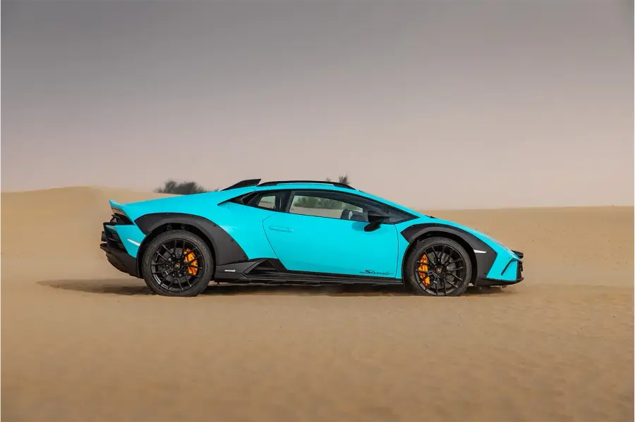 Rent Lamborghini Huracan Sterrato Blue in Dubai — photo 4 of 6