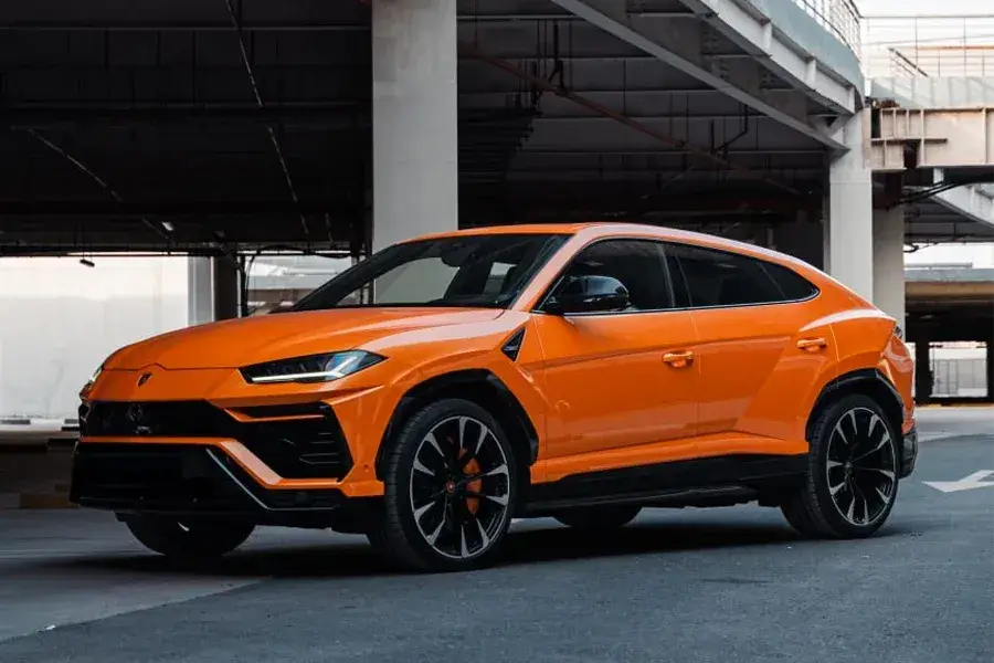 Rent Lamborghini Urus Orange in Dubai — photo 2 of 8