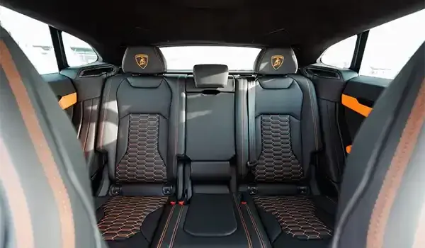 Rent Lamborghini Urus Orange in Dubai — photo 8 of 8