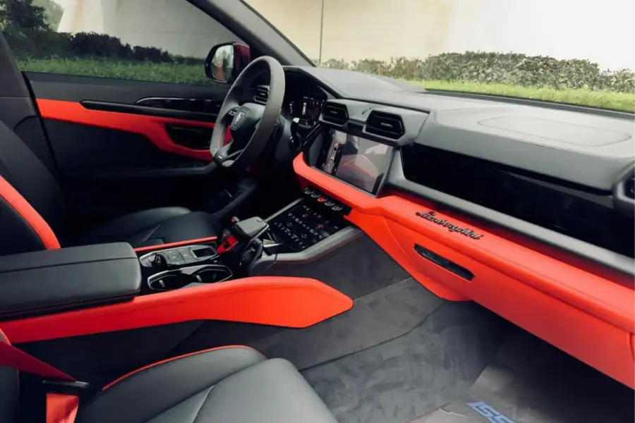 Rent Lamborghini Urus SE Red in Dubai — photo 6 of 6
