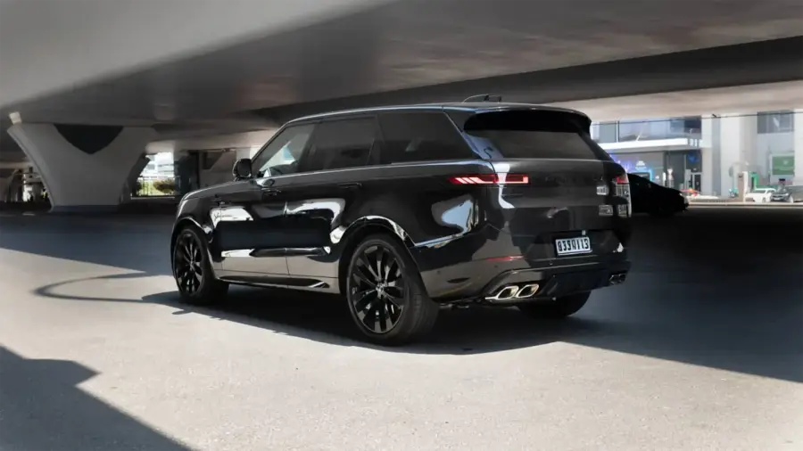 Rent Range Rover Sport Black in Dubai — photo 5 of 7