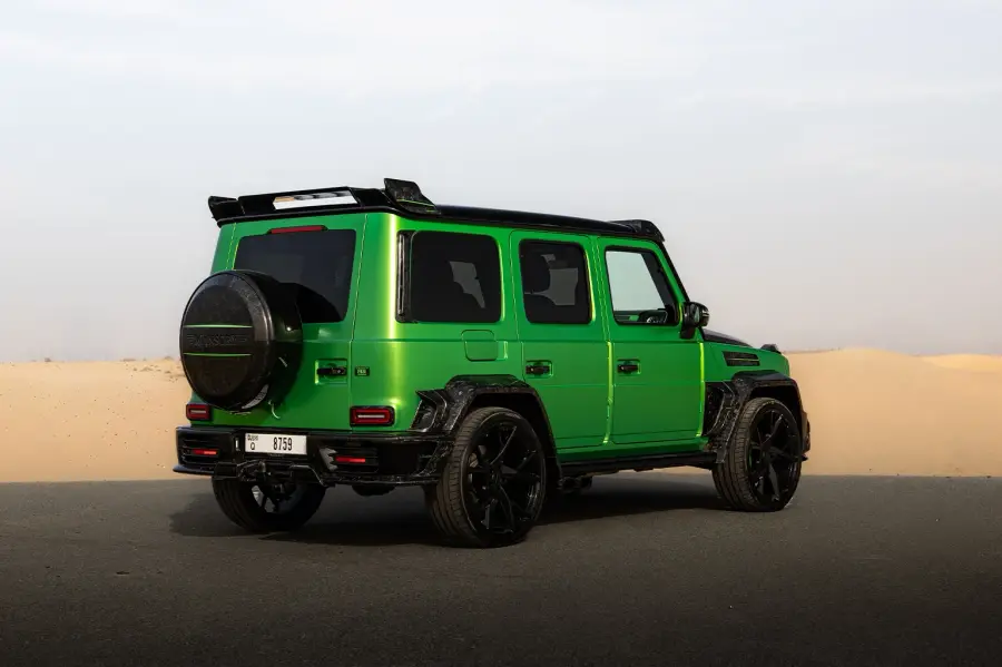 Rent Mercedes-Benz G-Class Mansory P820 Green in Dubai — photo 3 of 7