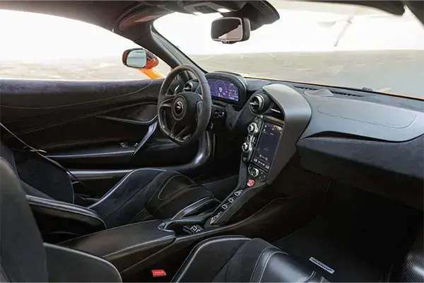 Rent McLaren 720S Orange in Dubai — Mclaren — photo 7 of 8