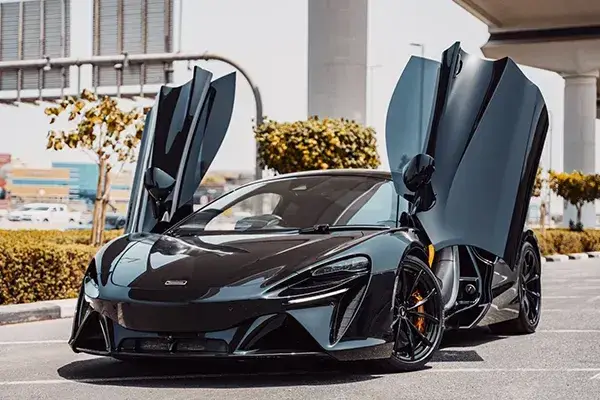 Rent McLaren Artura Black in Dubai — Mclaren — photo 2 of 7