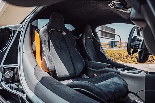 Rent McLaren Artura Black in Dubai — Mclaren — photo 6 of 7