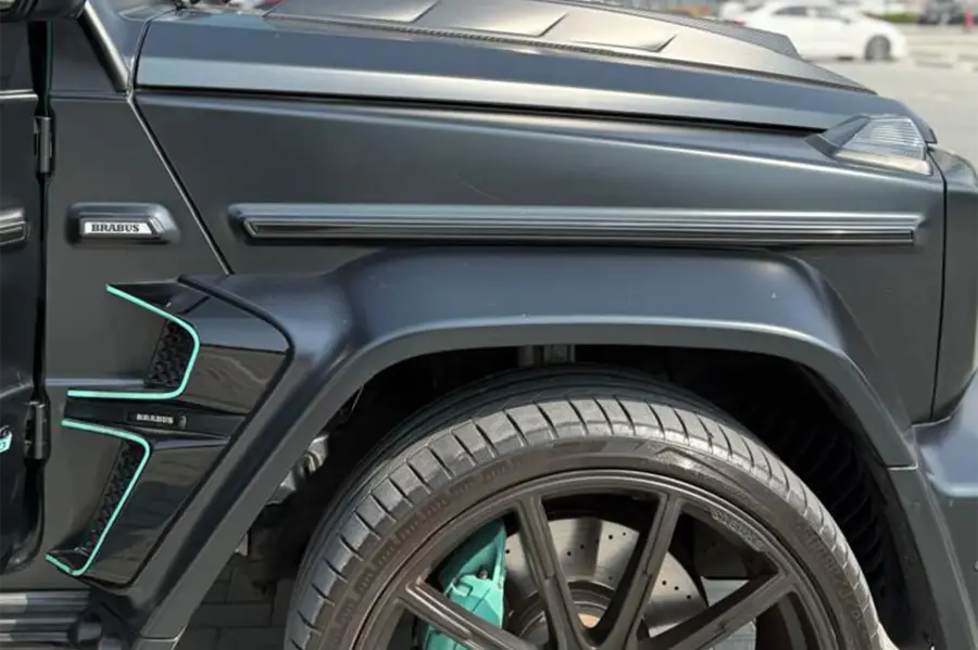 Rent Mercedes-Benz G700 Brabus Black in Dubai — photo 2 of 4
