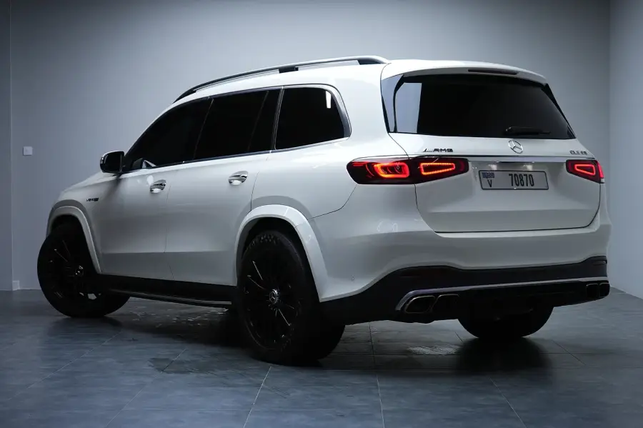 Rent Mercedes-Benz GLS63 White in Dubai — photo 4 of 7