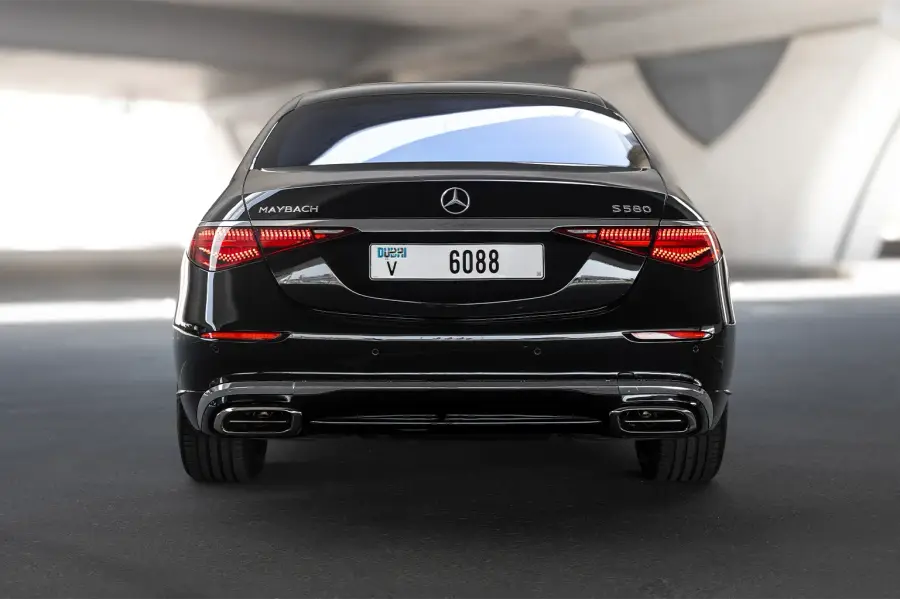 Rent Mercedes-Benz Maybach S580 Black in Dubai — photo 2 of 6