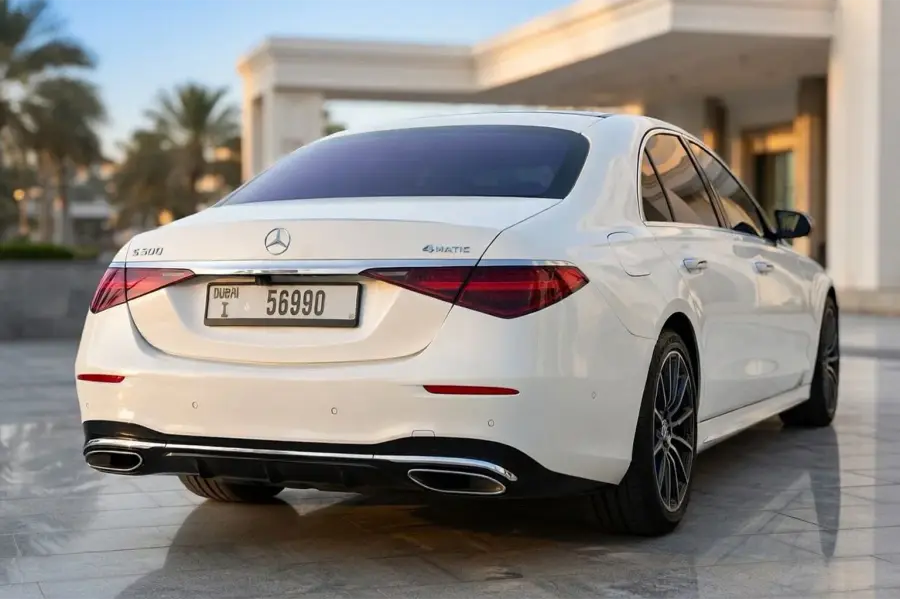 Rent Mercedes-Benz S500 White in Dubai — photo 2 of 6