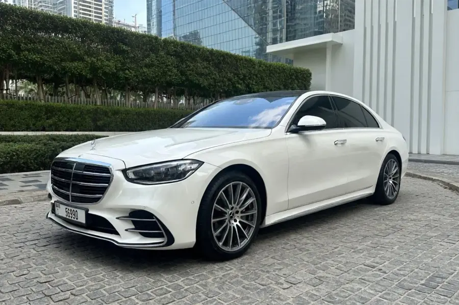 Rent Mercedes-Benz S500 White in Dubai — photo 6 of 6