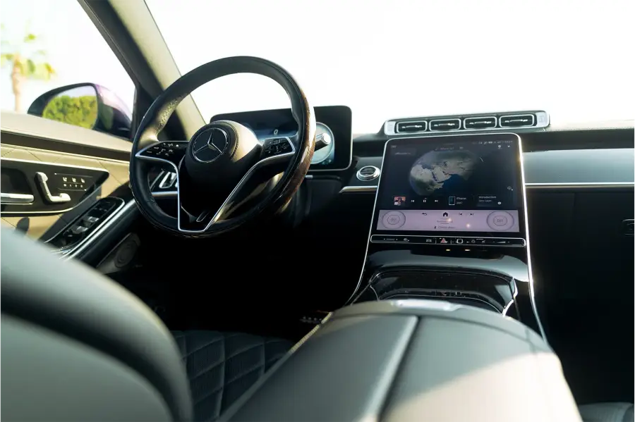 Rent Mercedes-Benz S580 Black in Dubai — photo 2 of 6