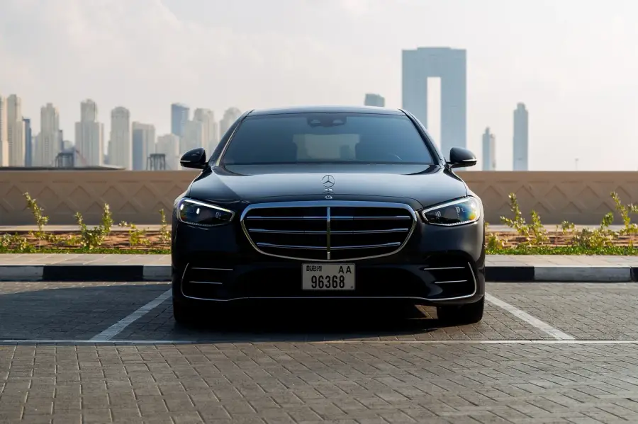 Rent Mercedes-Benz S580 Black in Dubai — photo 4 of 6
