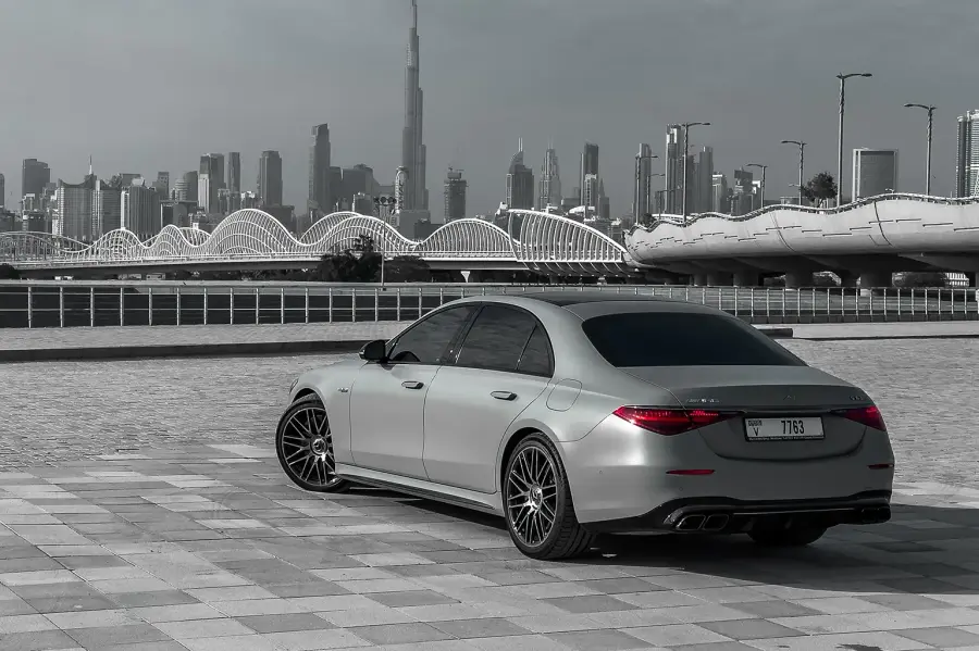 Rent Mercedes-Benz S63 Silver in Dubai — photo 4 of 6