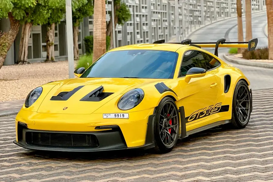 Rent Porsche 911 GT3 RS Yellow in Dubai — photo 2 of 6