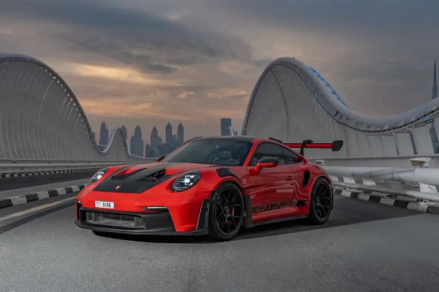 Rent Porsche 911 GT3 RS Red in Dubai — photo 2 of 5