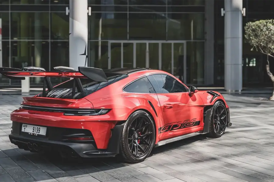 Rent Porsche 911 GT3 RS Red in Dubai — photo 3 of 5