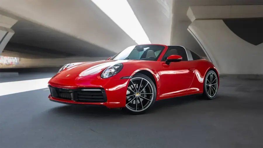 Rent Porsche 911 Targa Red in Dubai — photo 2 of 8