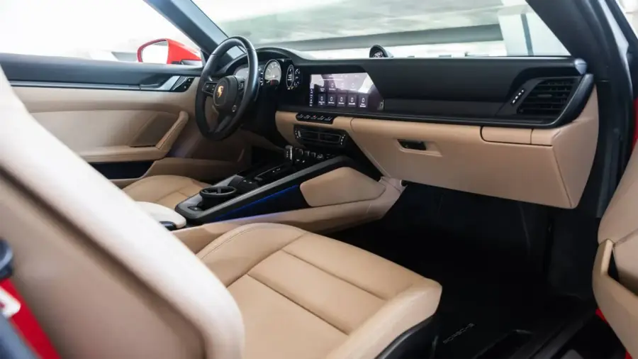 Rent Porsche 911 Targa Red in Dubai — photo 7 of 8