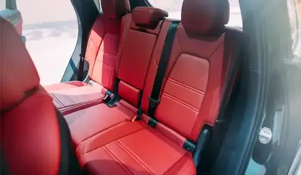 Rent Porsche Cayenne Black in Dubai — photo 6 of 9