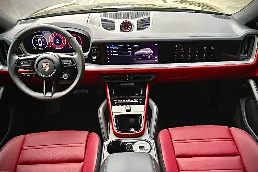 在迪拜租赁黑色的保时捷Cayenne — Porsche — 第 5 张，共 5 张