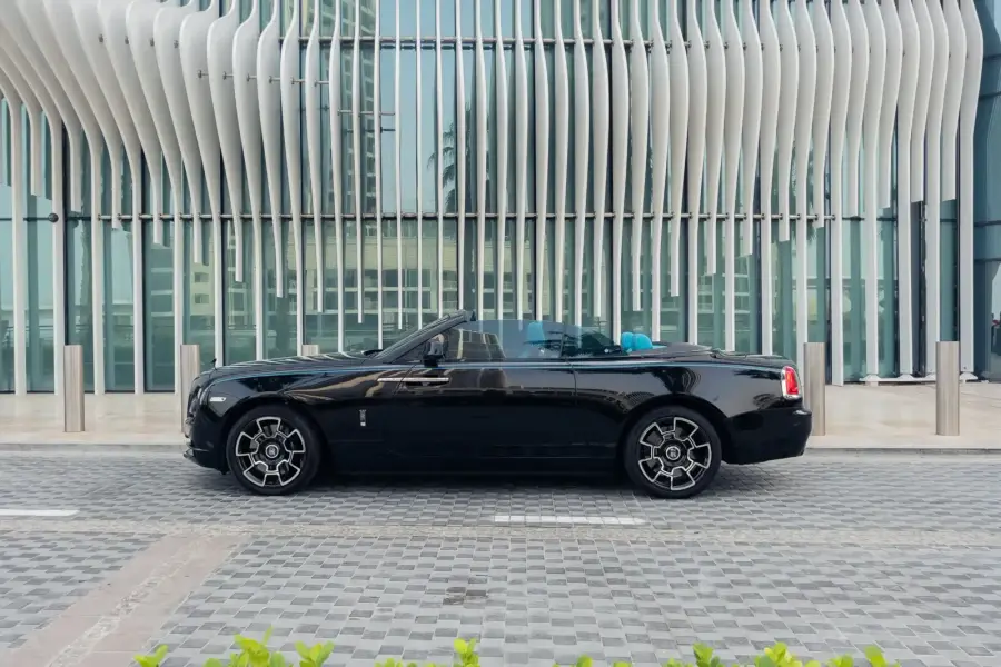 Rent Rolls-Royce Dawn Black in Dubai — photo 5 of 9