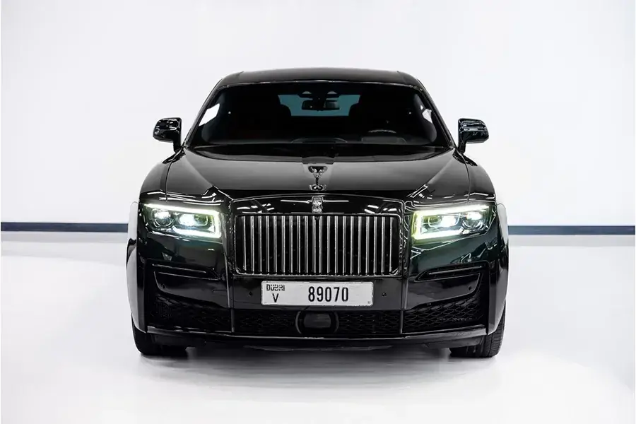 Rent Rolls-Royce Ghost Black in Dubai — photo 2 of 7