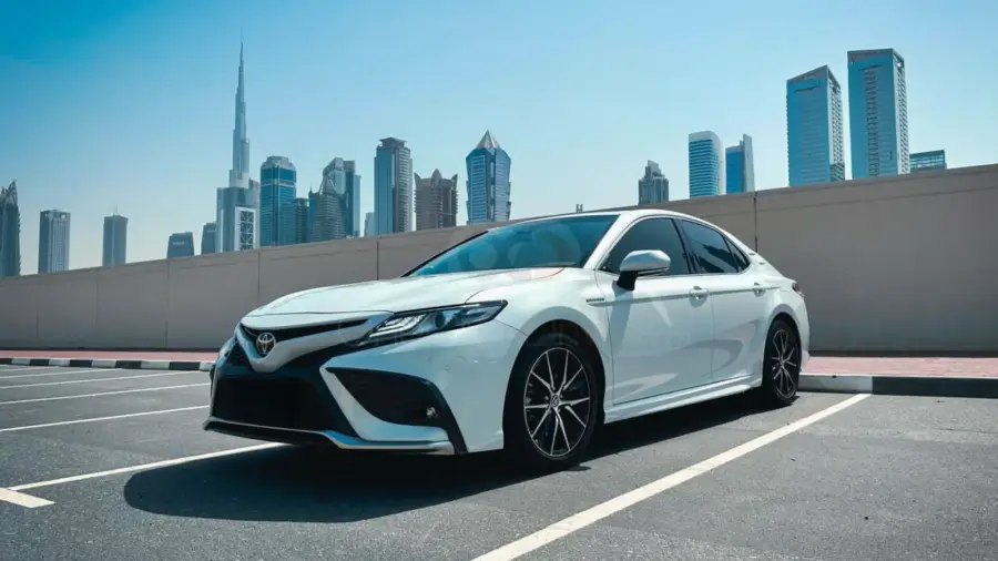 Rent Toyota Camry White in Dubai — photo 2 of 8