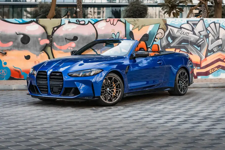 Rent BMW M4 Competition Blue in Dubai — photo 2 of 9