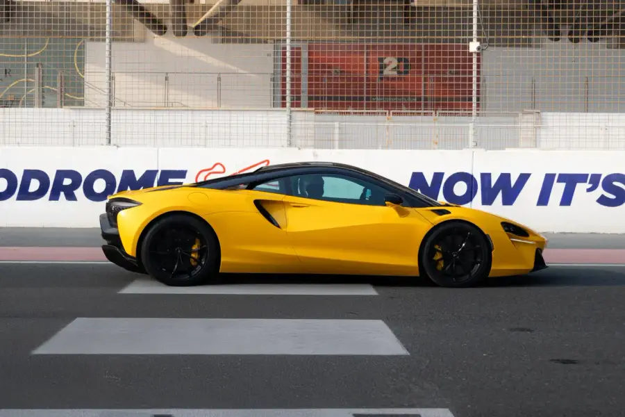 Rent McLaren Artura Yellow in Dubai — Mclaren — photo 3 of 7