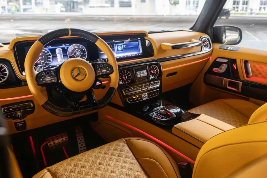 Rent Mercedes-Benz G800 Brabus Black in Dubai — photo 4 of 6