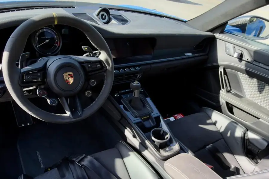 Аренда Porsche GT3 RS синего в Дубае в аренду в Дубай, ОАЭ — Porsche — фото 5 из 6