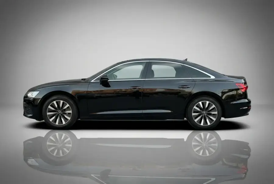 เช่ารถ Audi A6 สีดำ 2021 ในดูไบ — รูปที่ 2 จาก 5