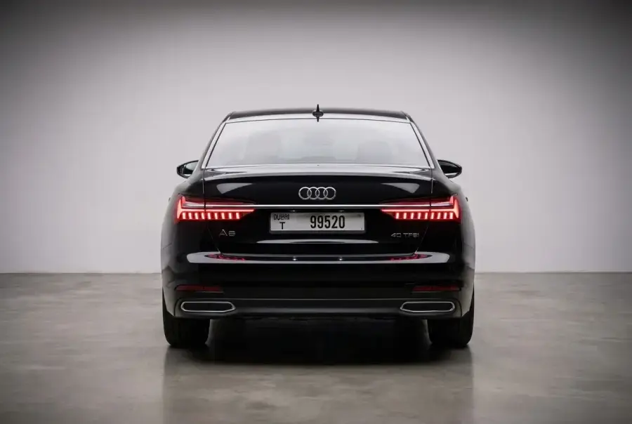 เช่ารถ Audi A6 สีดำ 2021 ในดูไบ — รูปที่ 3 จาก 5