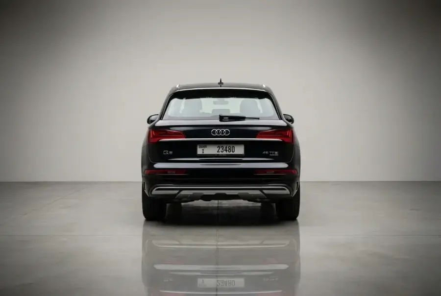 Rent Audi Q5 Black 2022 in Dubai — photo 3 of 4