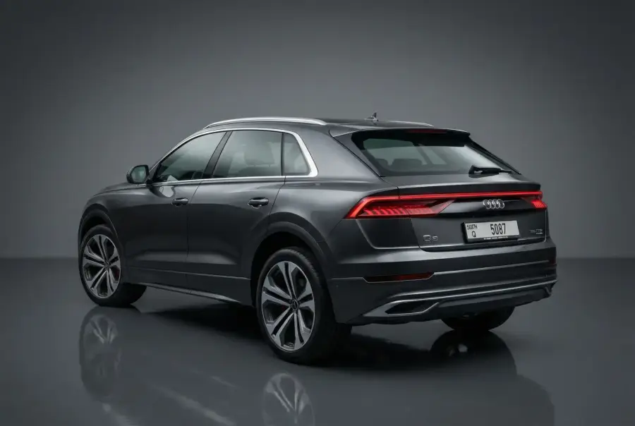 Rent Audi Q8 Grey 2022 in Dubai — photo 3 of 5