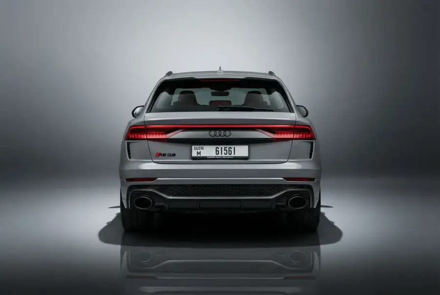Rent Audi RSQ8 Grey 2021 in Dubai — photo 4 of 5