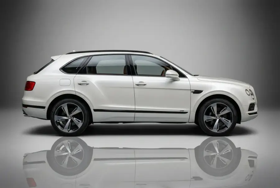 Alquiler de coches Bentley Bentayga Blanco 2019 en Dubái — foto 3 de 4